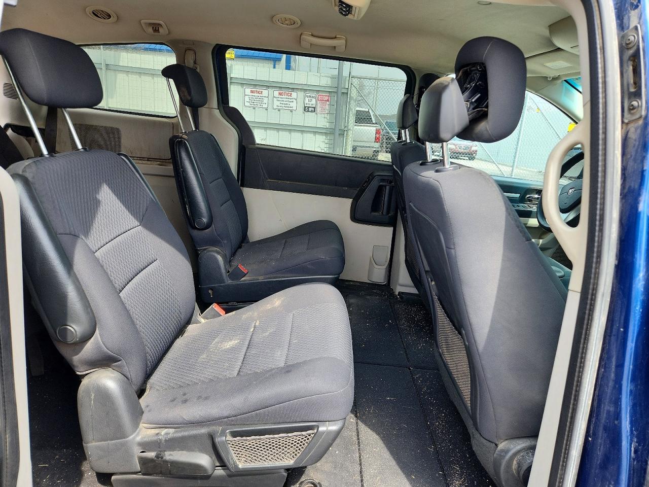2010 DODGE GRAND CARAVAN SE photo 21