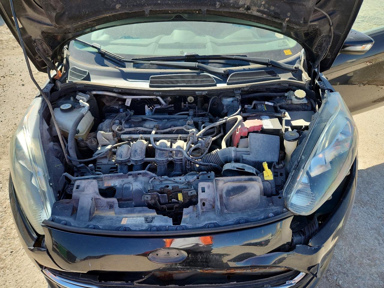 2015 FORD FIESTA SE photo 31