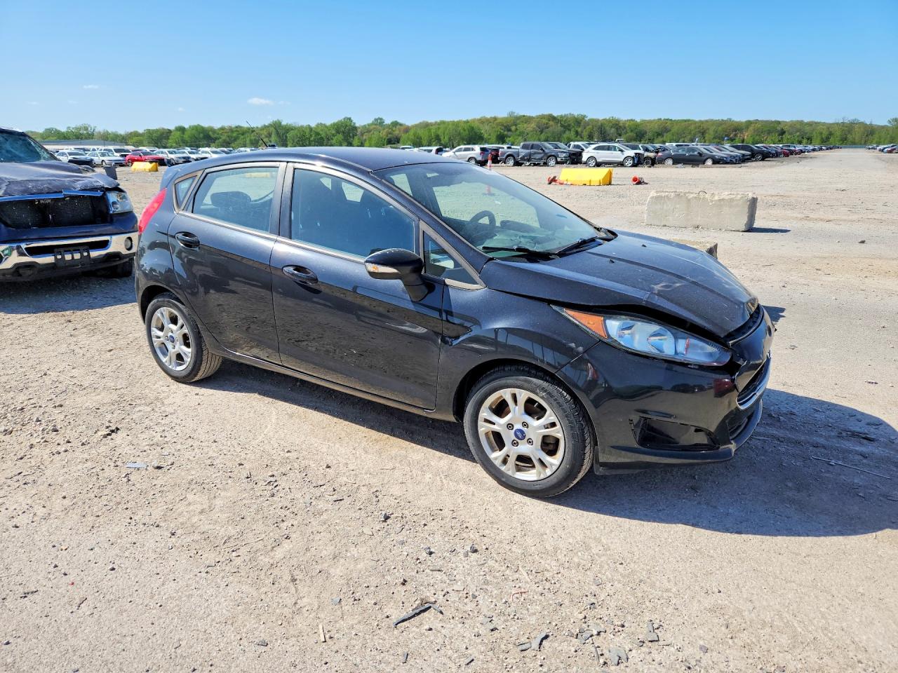 2015 FORD FIESTA SE photo 10