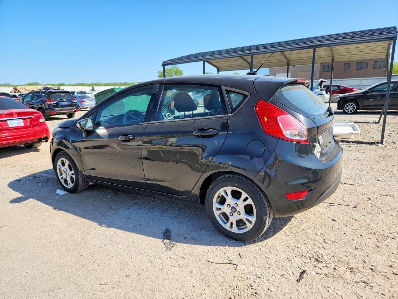 2015 FORD FIESTA SE photo 4
