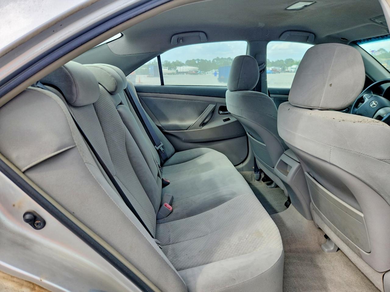 2009 TOYOTA CAMRY LE photo 28
