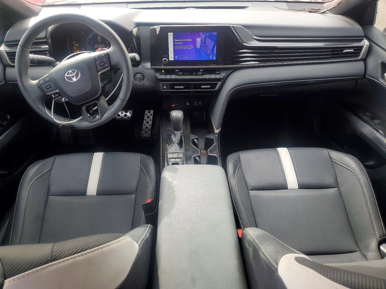 2025 TOYOTA CAMRY SE photo 8