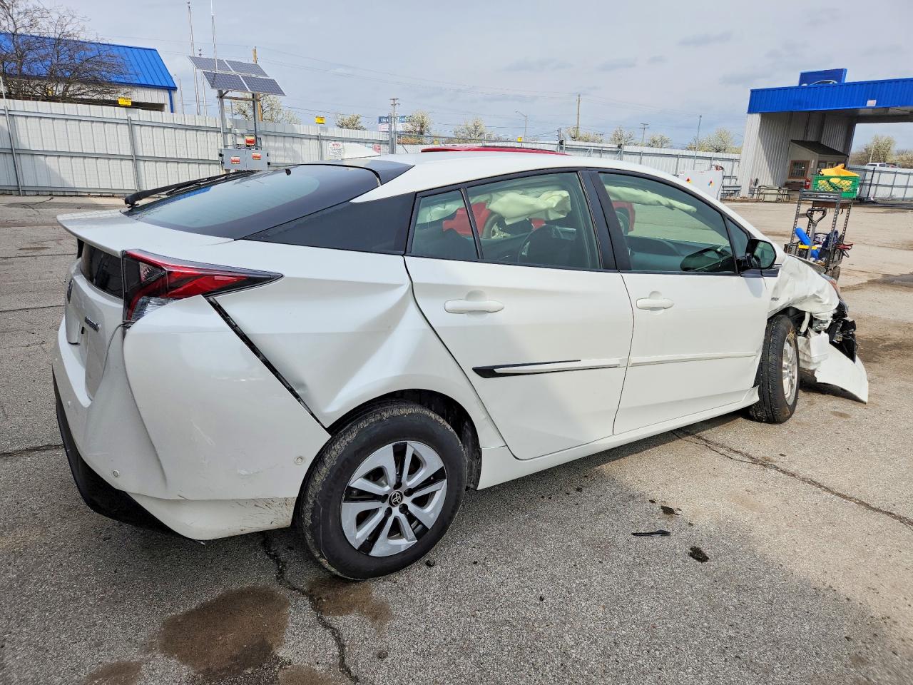 2018 TOYOTA PRIUS TWO photo 3