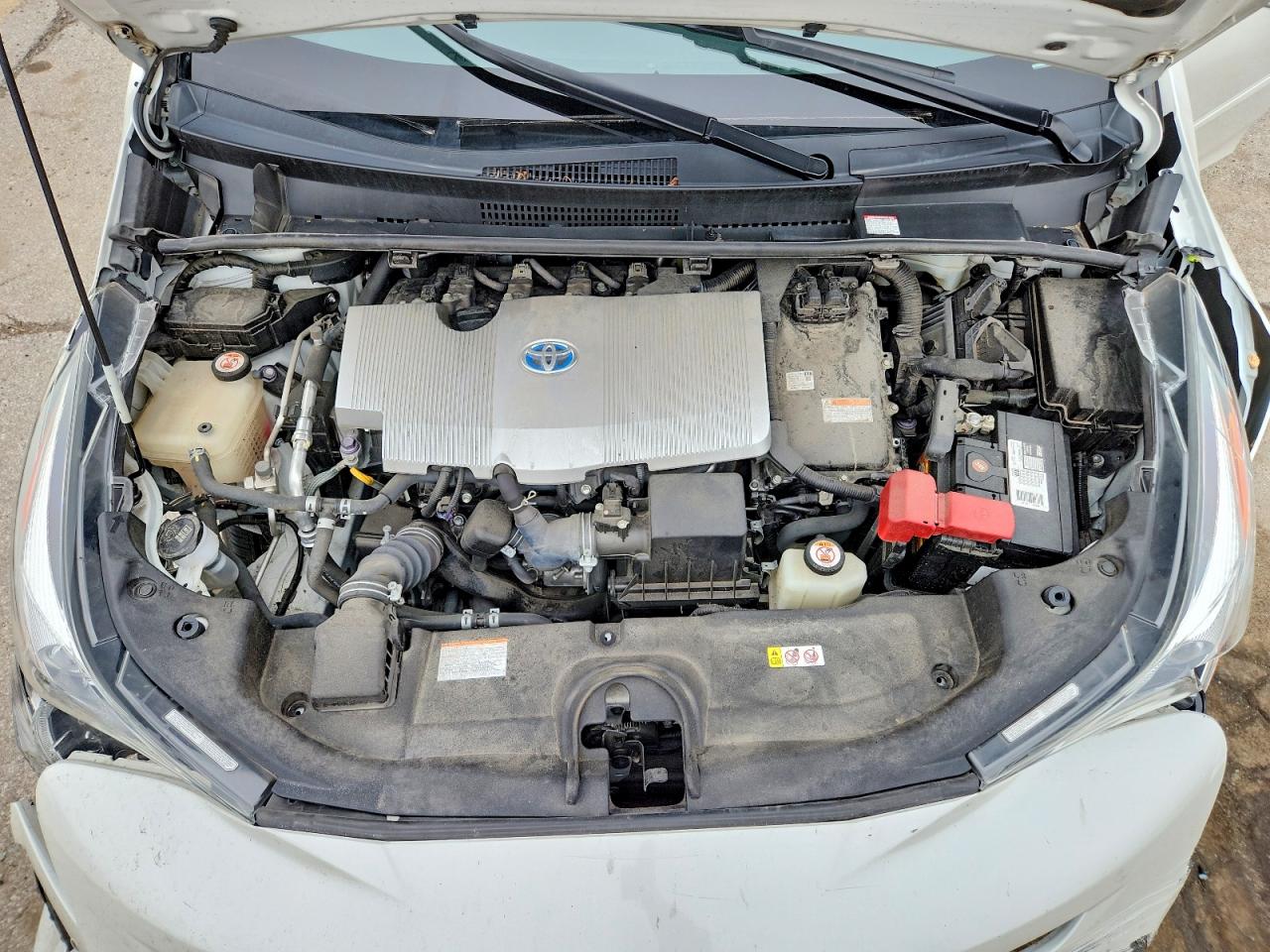 2018 TOYOTA PRIUS TWO photo 11