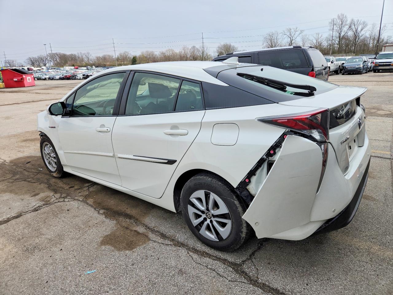 2018 TOYOTA PRIUS TWO photo 2