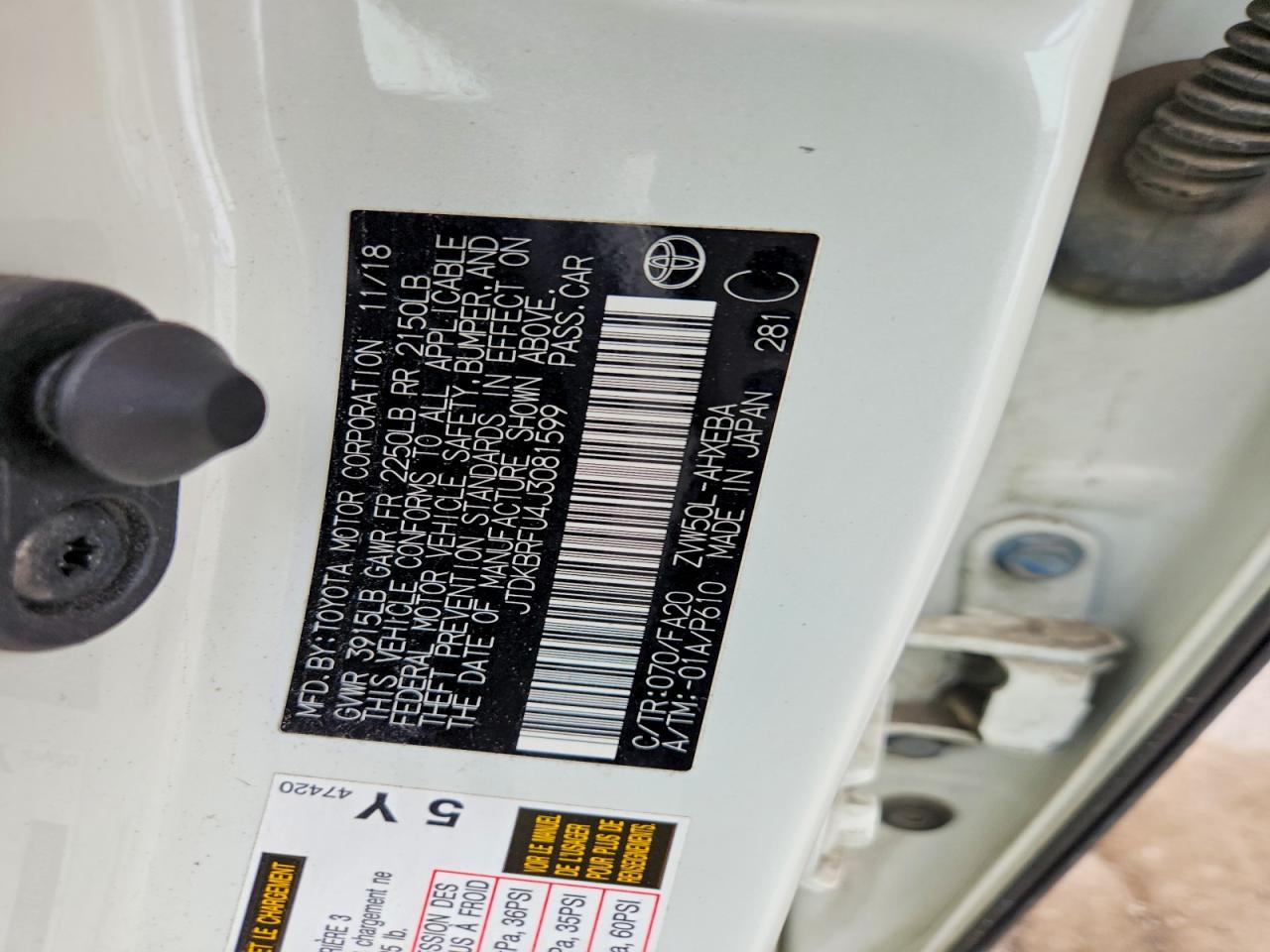 2018 TOYOTA PRIUS TWO photo 12