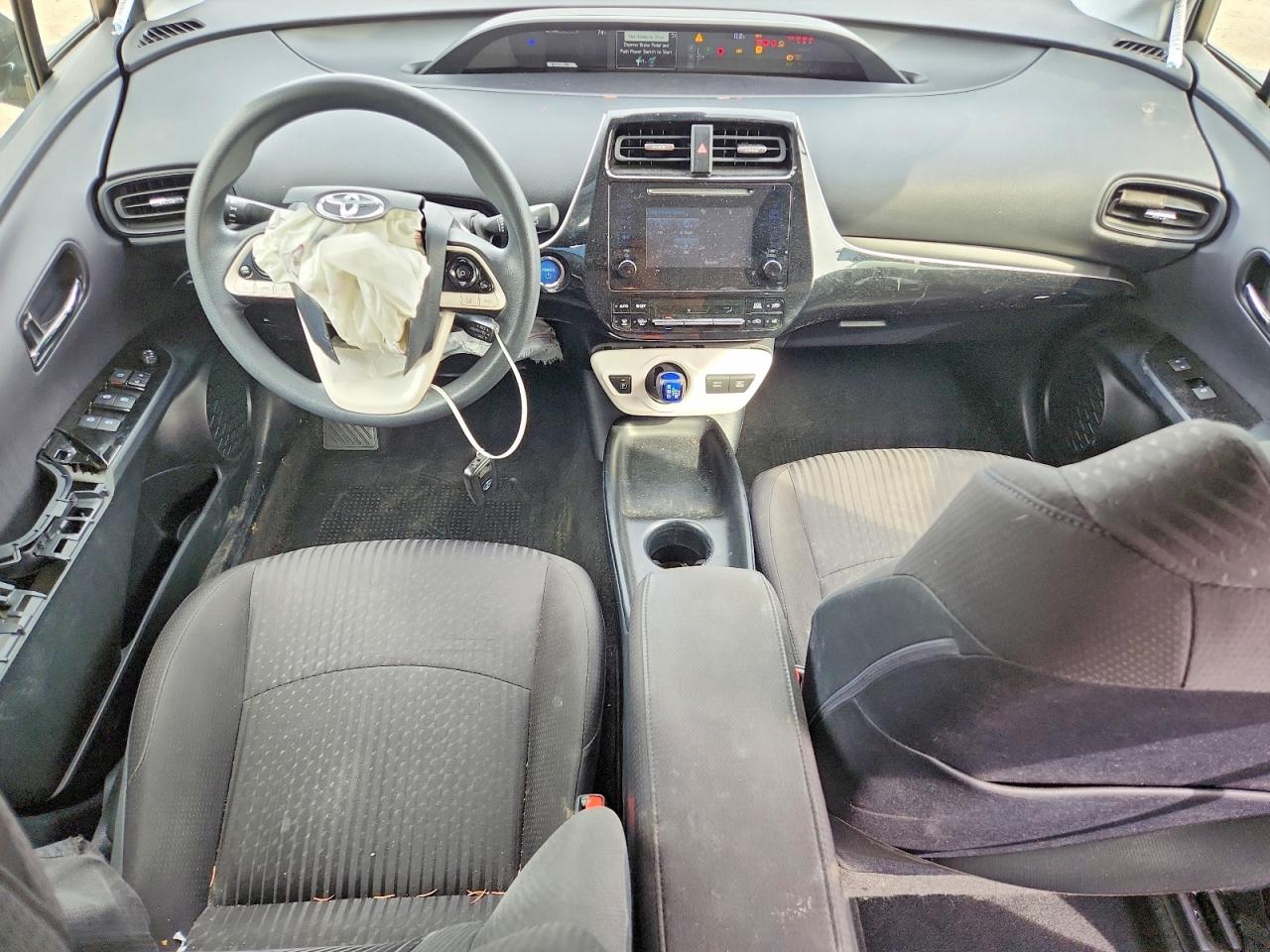 2018 TOYOTA PRIUS TWO photo 8