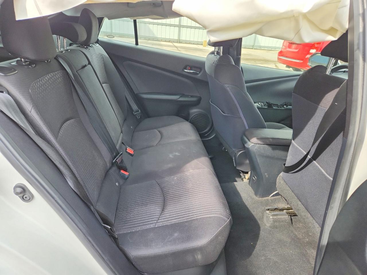 2018 TOYOTA PRIUS TWO photo 10