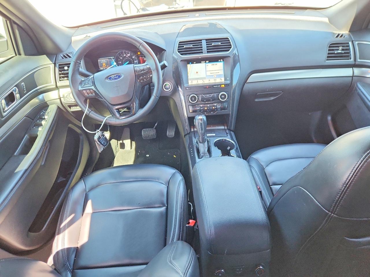 2019 FORD EXPLORER XLT photo 22