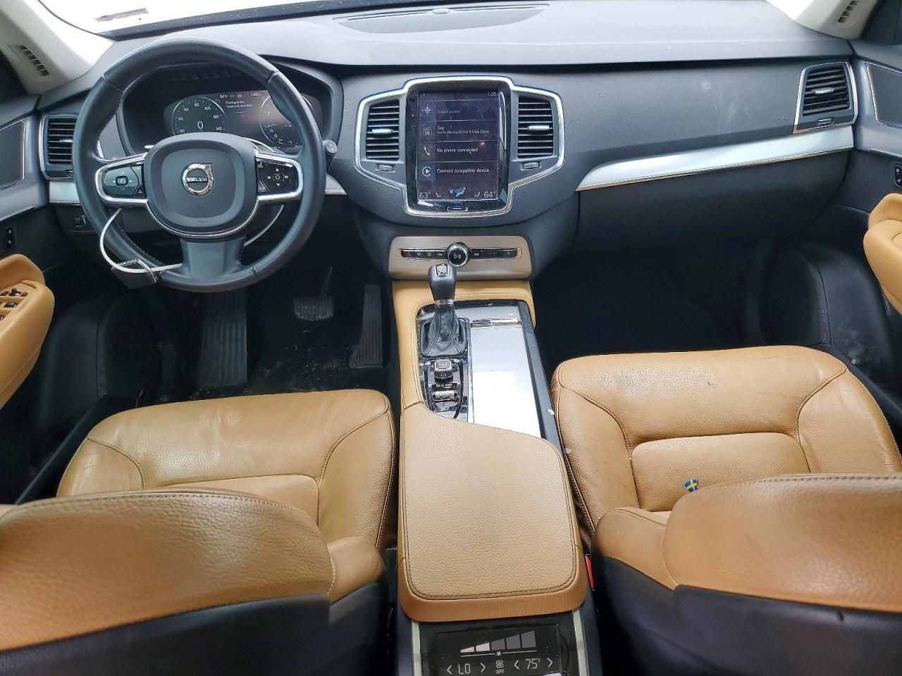 2016 VOLVO XC90 T6 photo 22