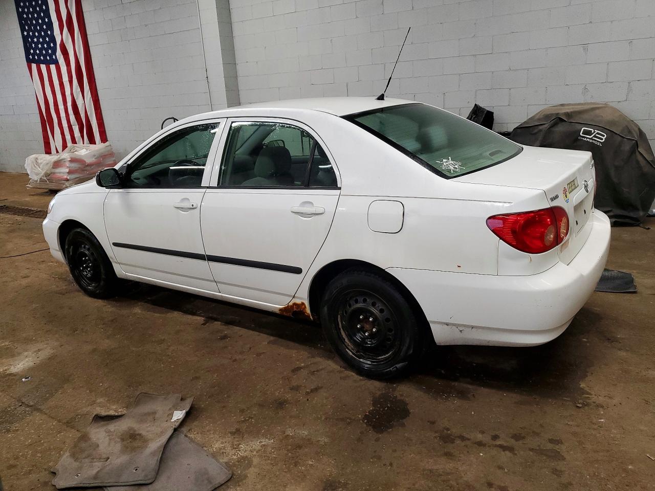 2006 TOYOTA COROLLA CE photo 3