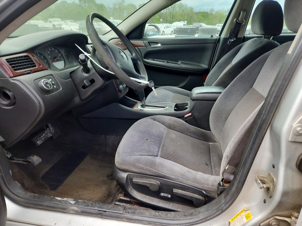 2009 CHEVROLET IMPALA LS photo 13