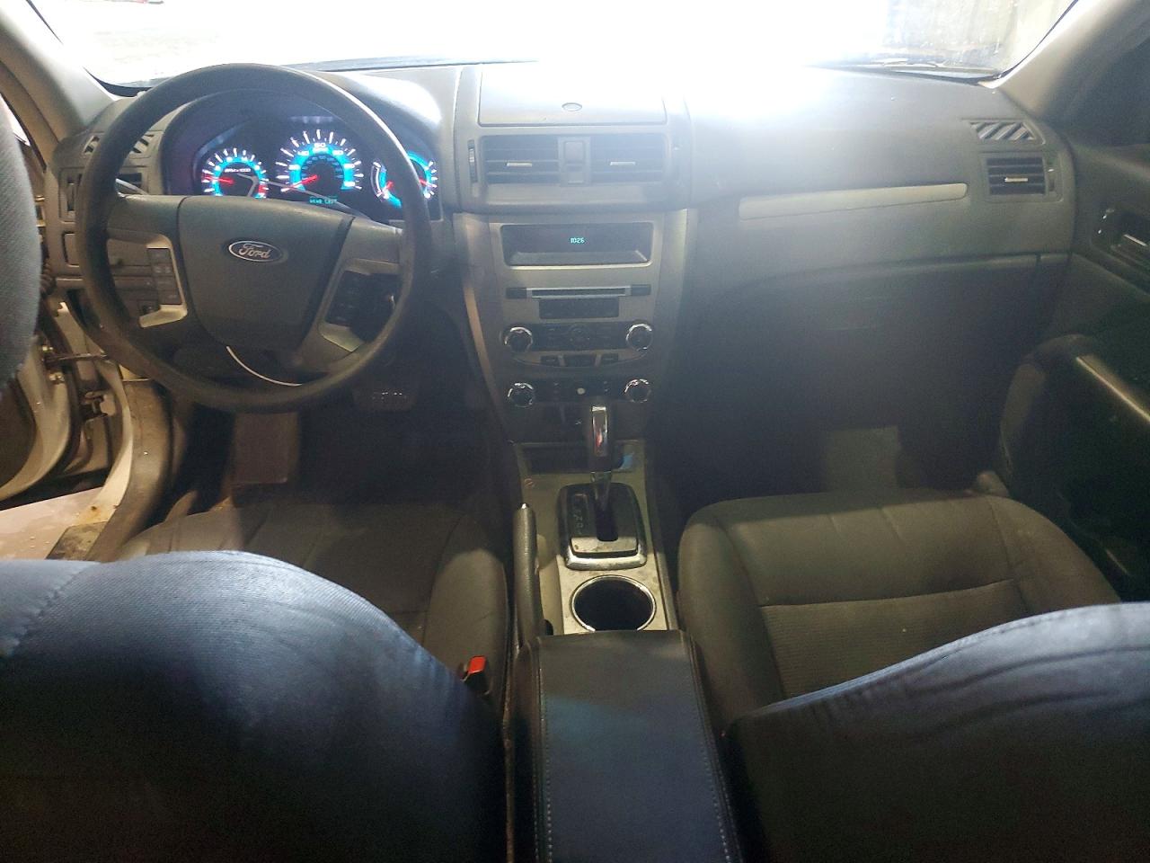 2012 FORD FUSION SE photo 15