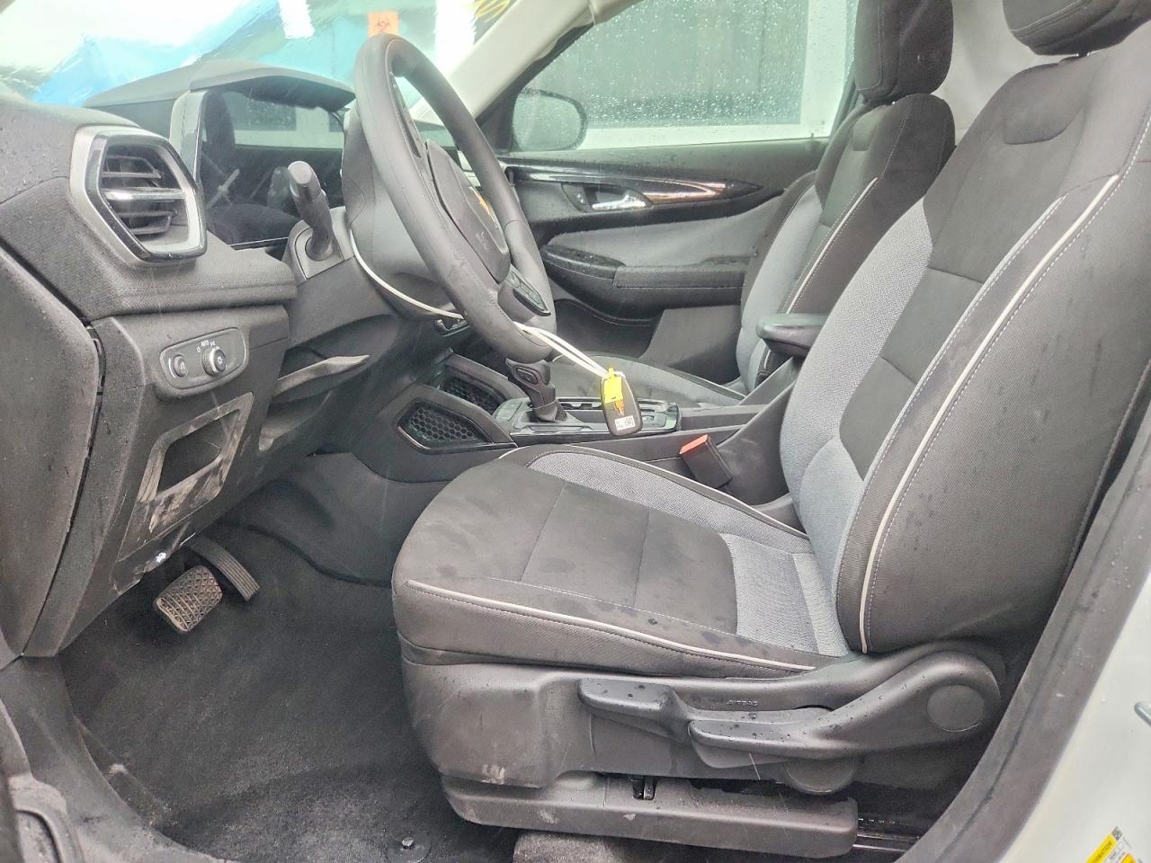 2025 CHEVROLET TRAILBLAZER LS photo 13