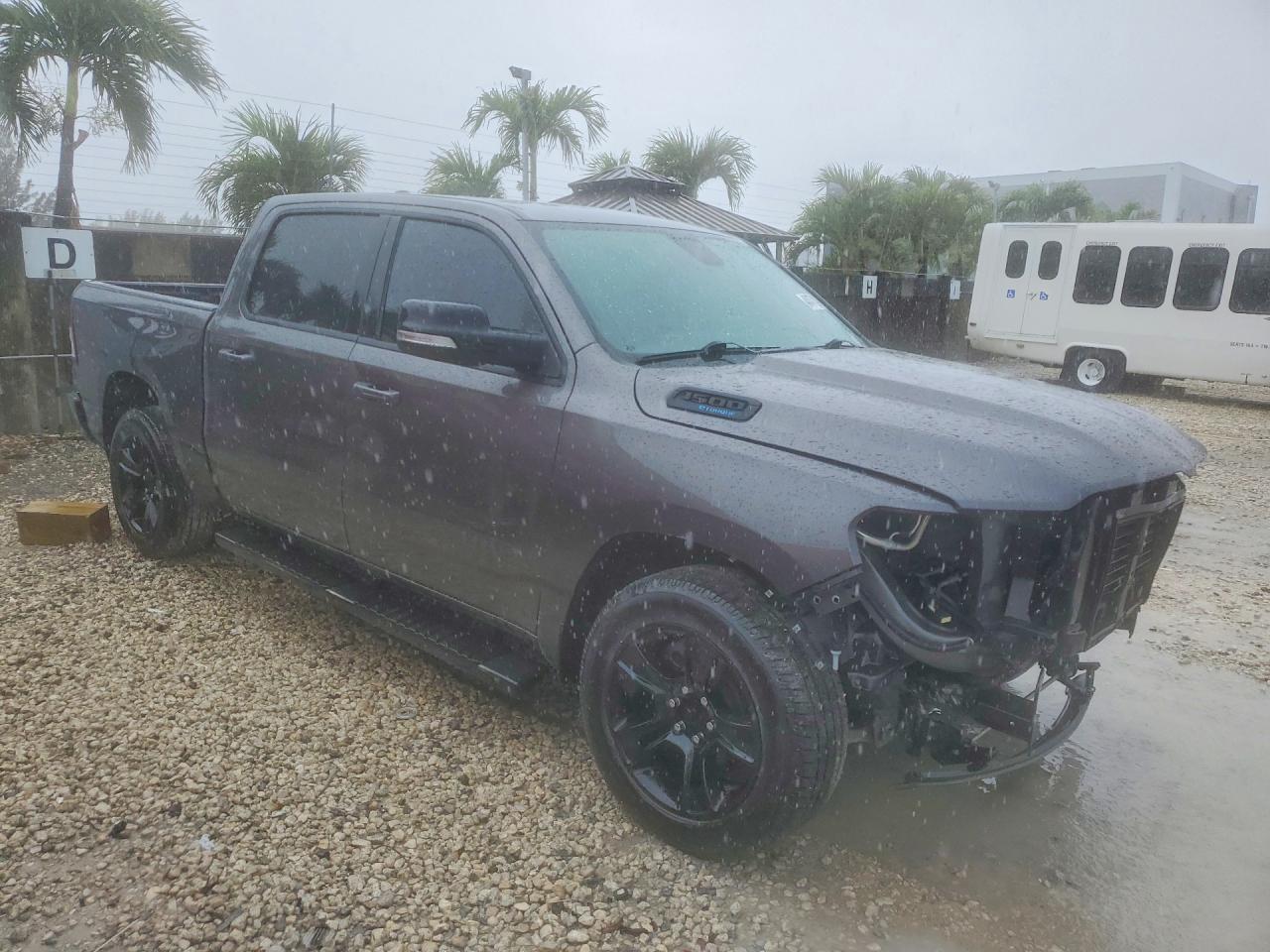 2021 RAM 1500 BIG HORN photo 10
