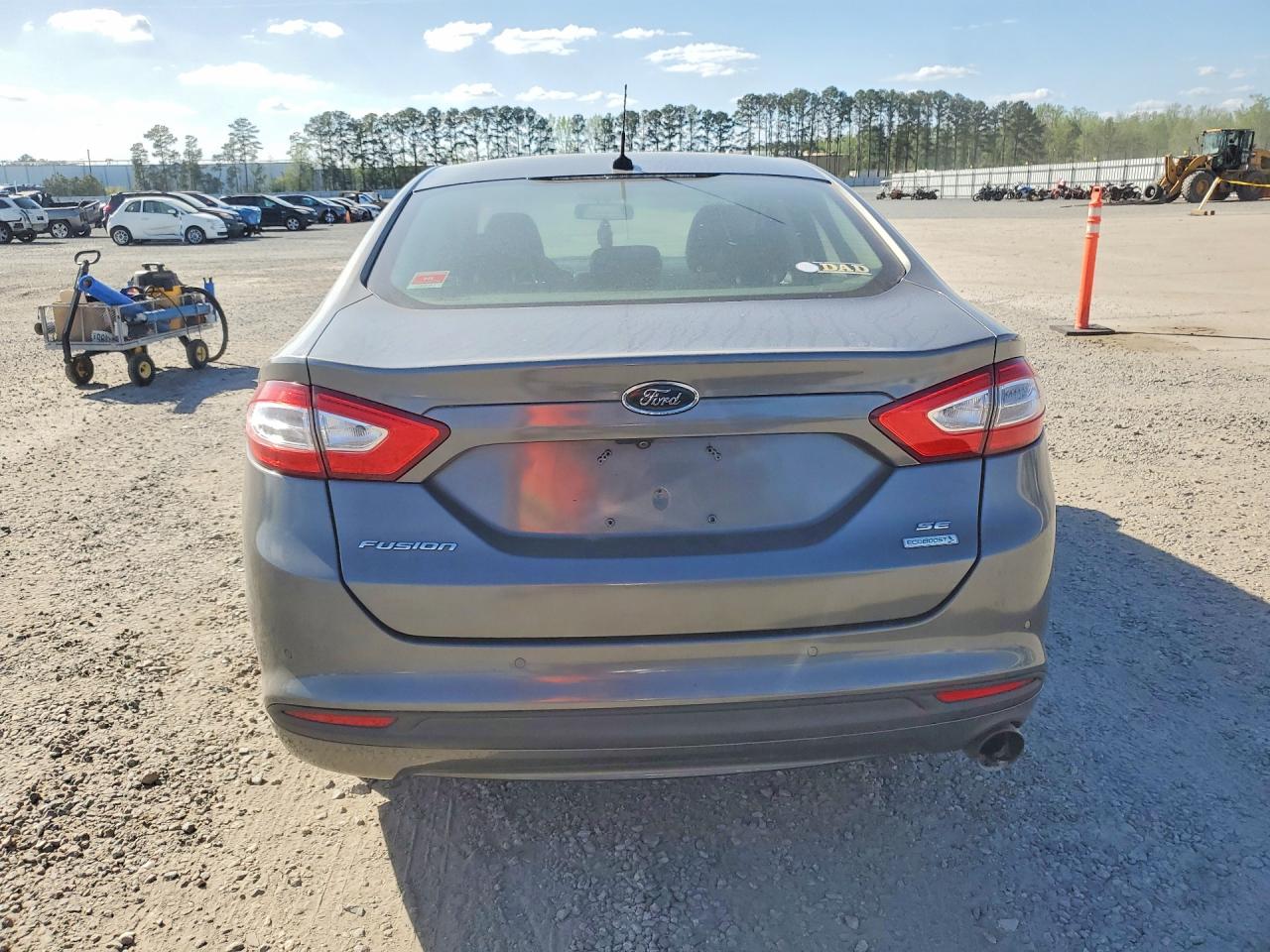 2013 FORD FUSION SE photo 11