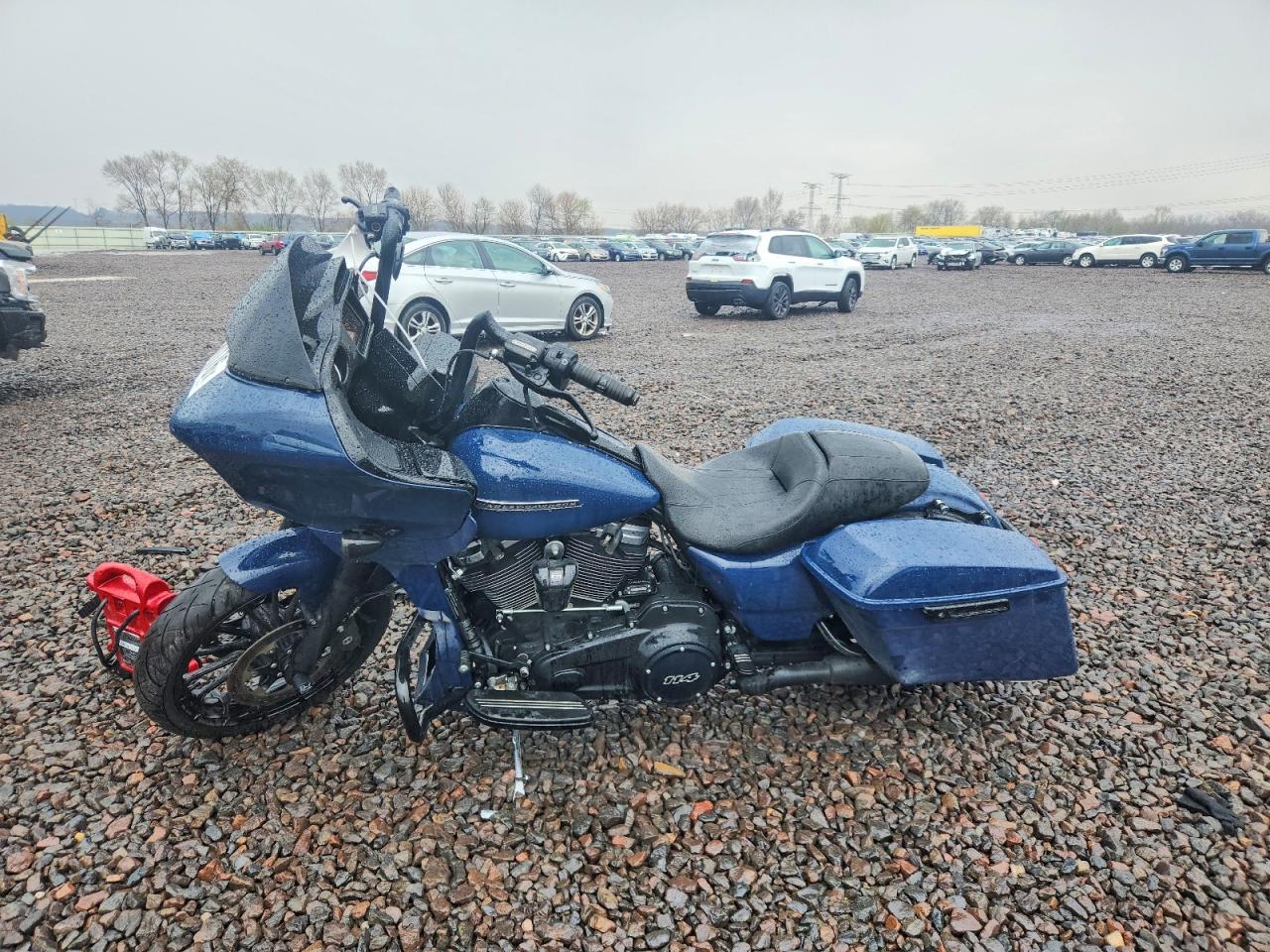 2019 HARLEY-DAVIDSON FLTRXS photo 3