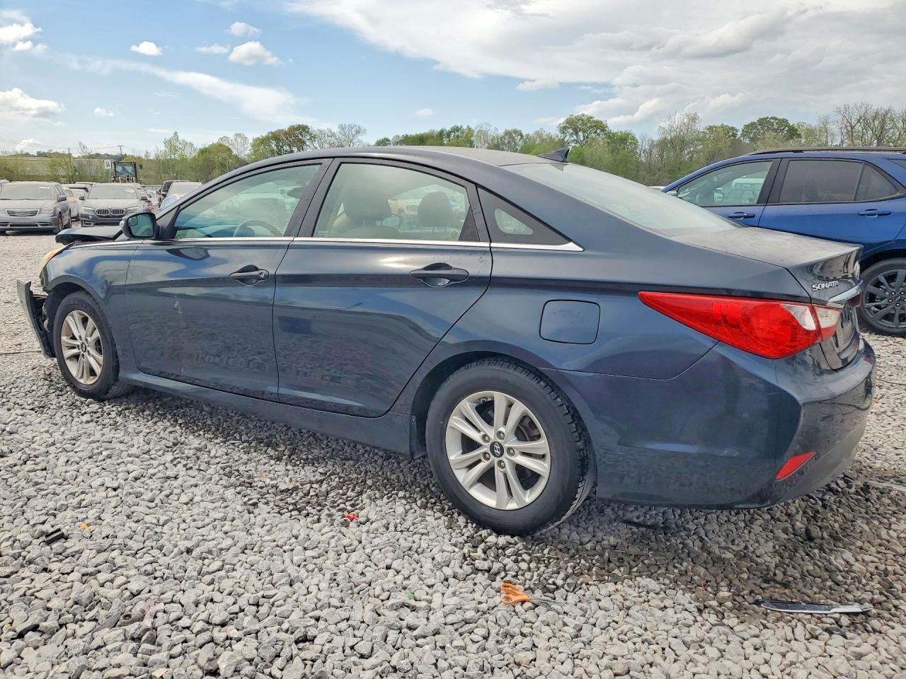 2014 HYUNDAI SONATA GLS photo 2