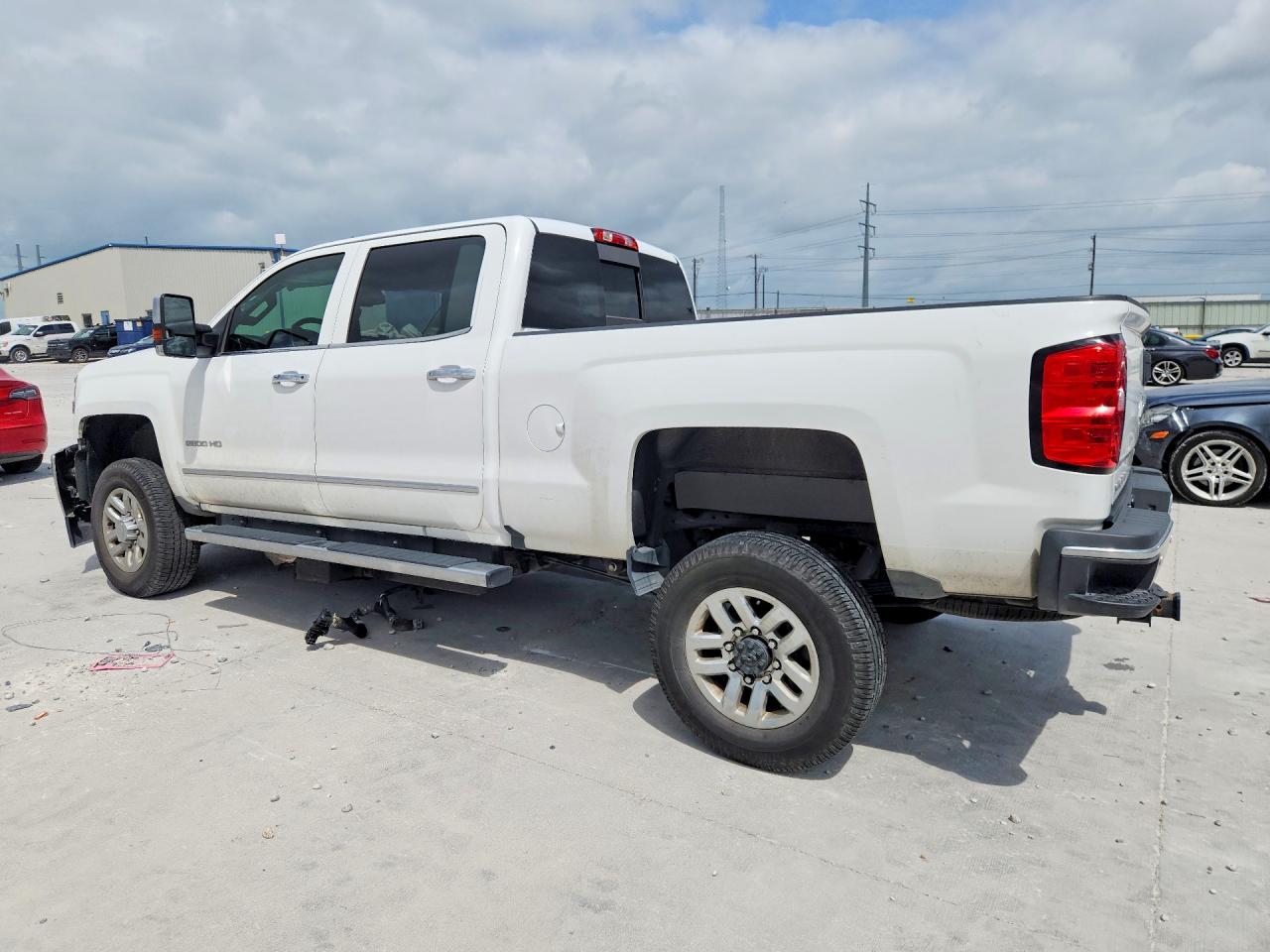2019 CHEVROLET SILVERADO C2500 HEAVY DUTY LTZ photo 3