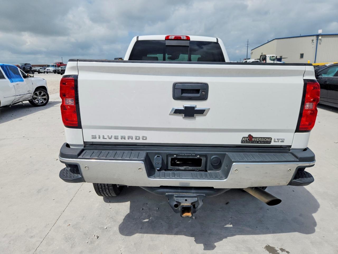 2019 CHEVROLET SILVERADO C2500 HEAVY DUTY LTZ photo 11
