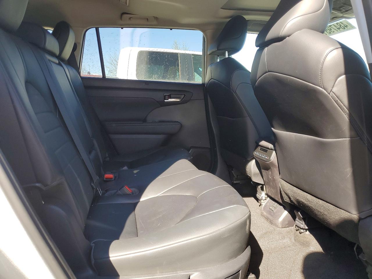 2023 TOYOTA HIGHLANDER HYBRID XLE photo 11