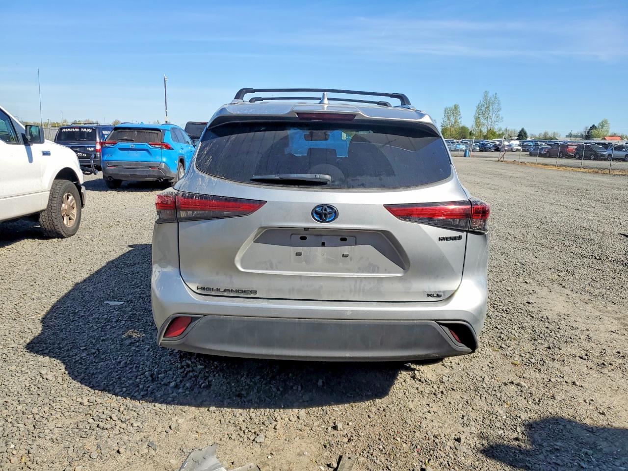 2023 TOYOTA HIGHLANDER HYBRID XLE photo 6