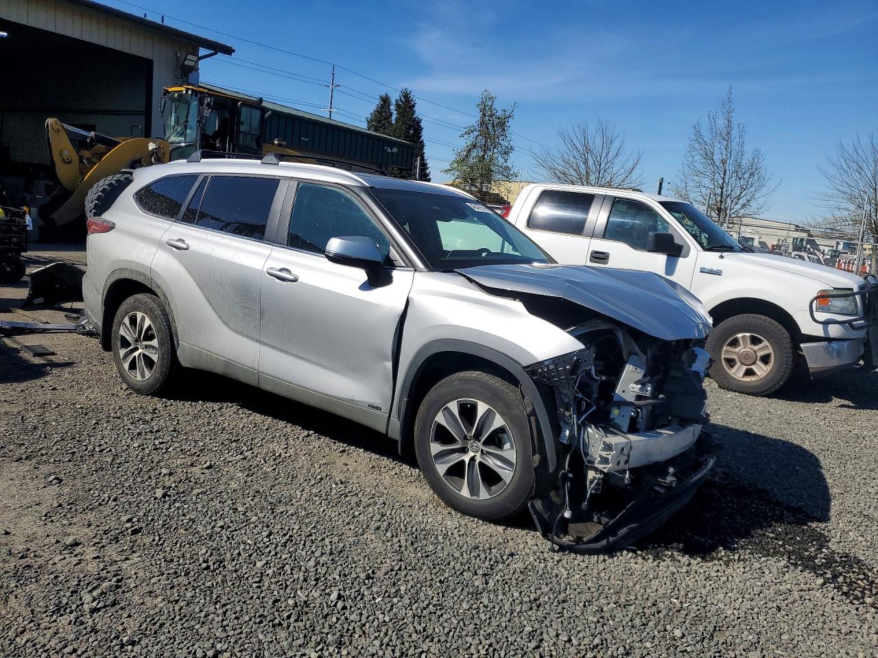 2023 TOYOTA HIGHLANDER HYBRID XLE photo 4