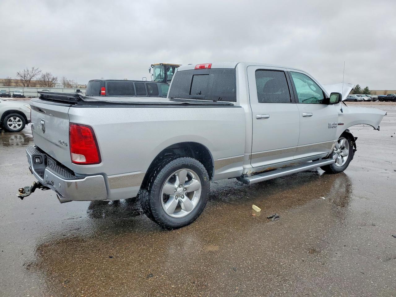 2014 RAM 1500 SLT photo 5