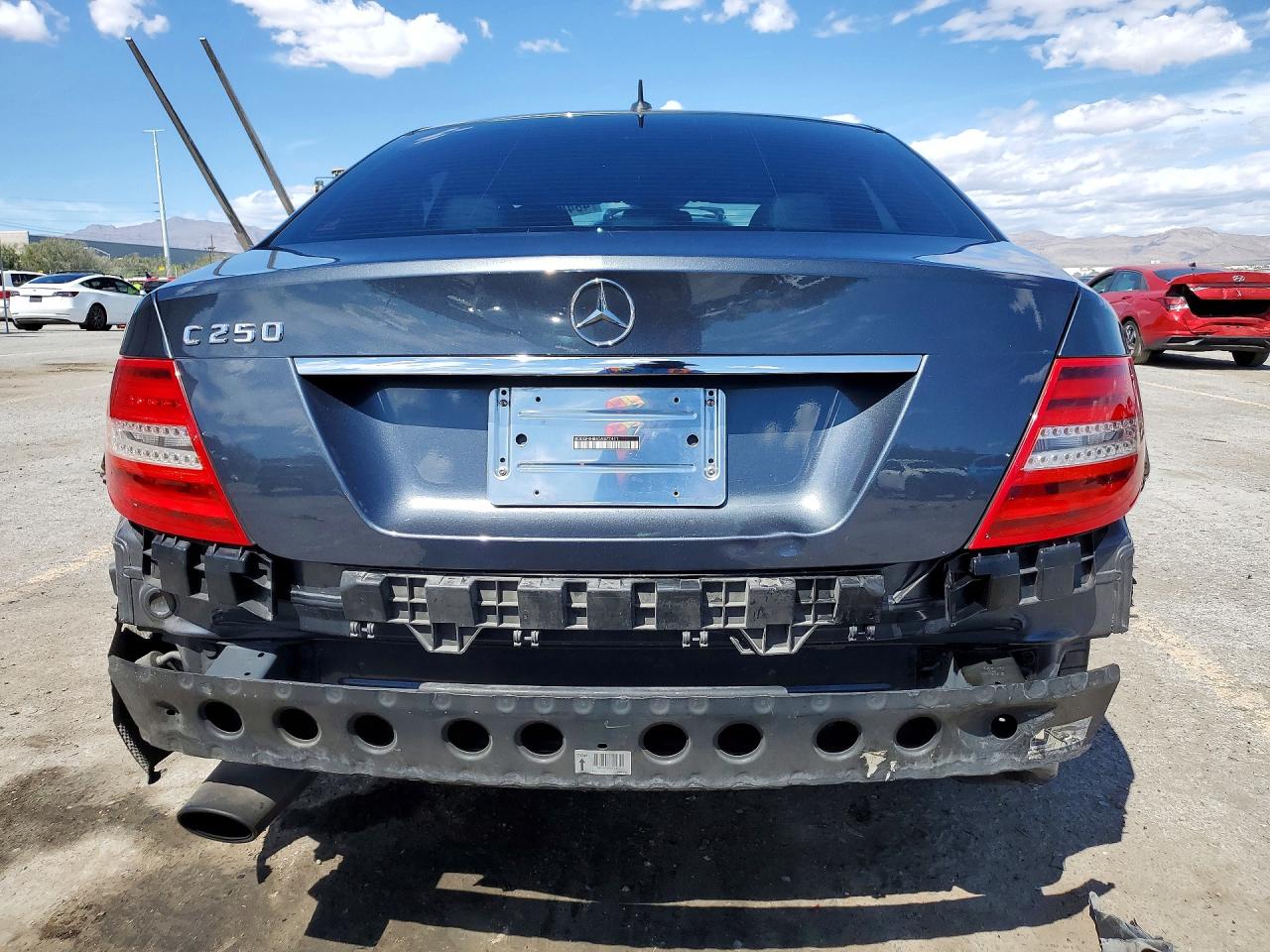 2013 MERCEDES-BENZ C 250 photo 16