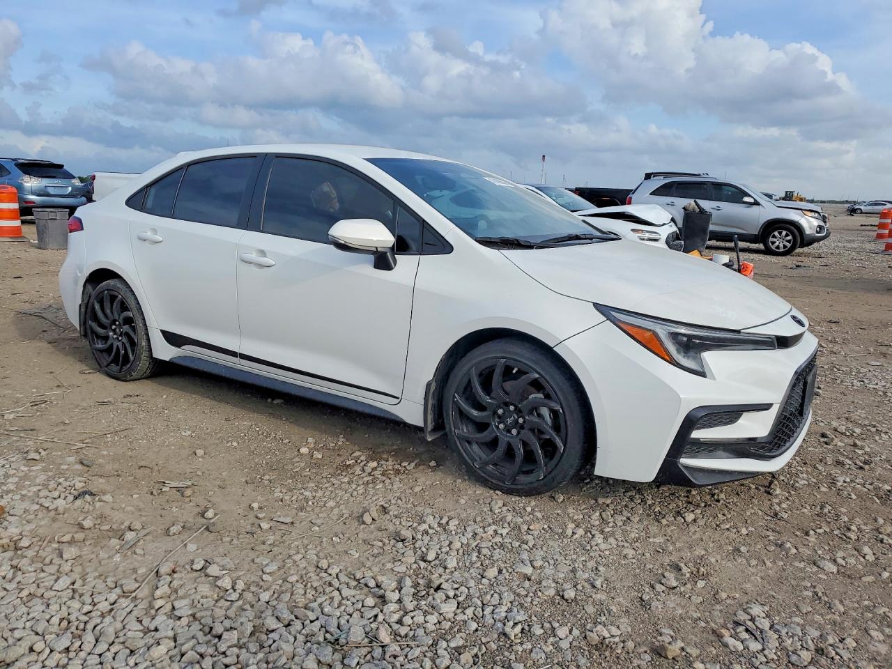 2024 TOYOTA COROLLA photo 10