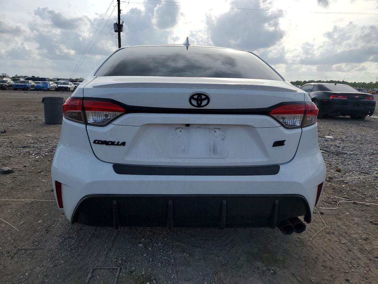 2024 TOYOTA COROLLA photo 16