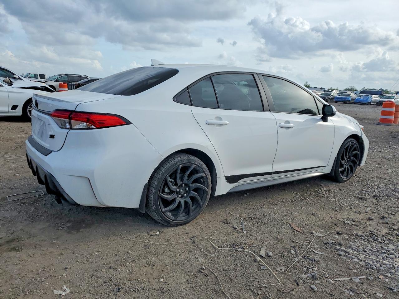 2024 TOYOTA COROLLA photo 7