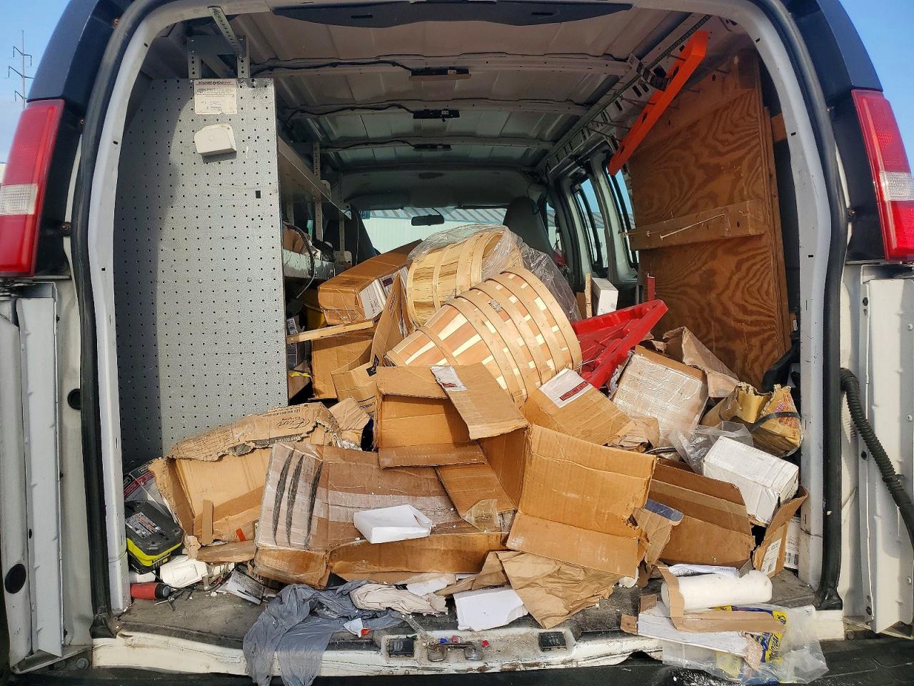 2019 GMC SAVANA 3500 CARGO UTILITY / SERVICE VAN photo 19