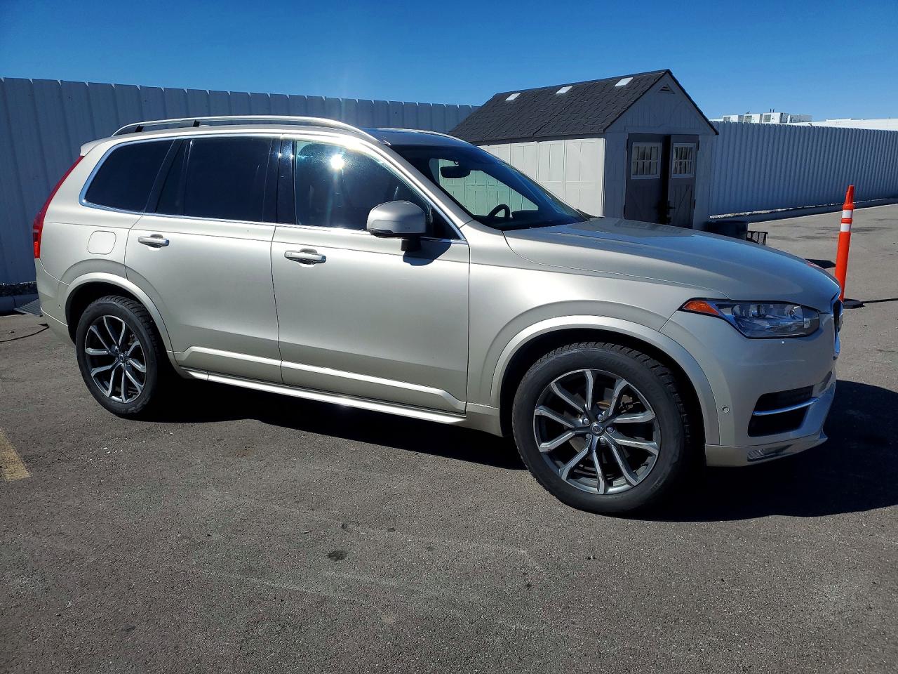 2016 VOLVO XC90 T6 photo 10
