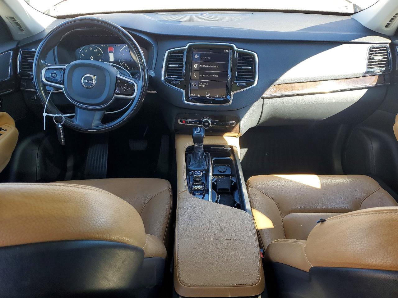 2016 VOLVO XC90 T6 photo 22