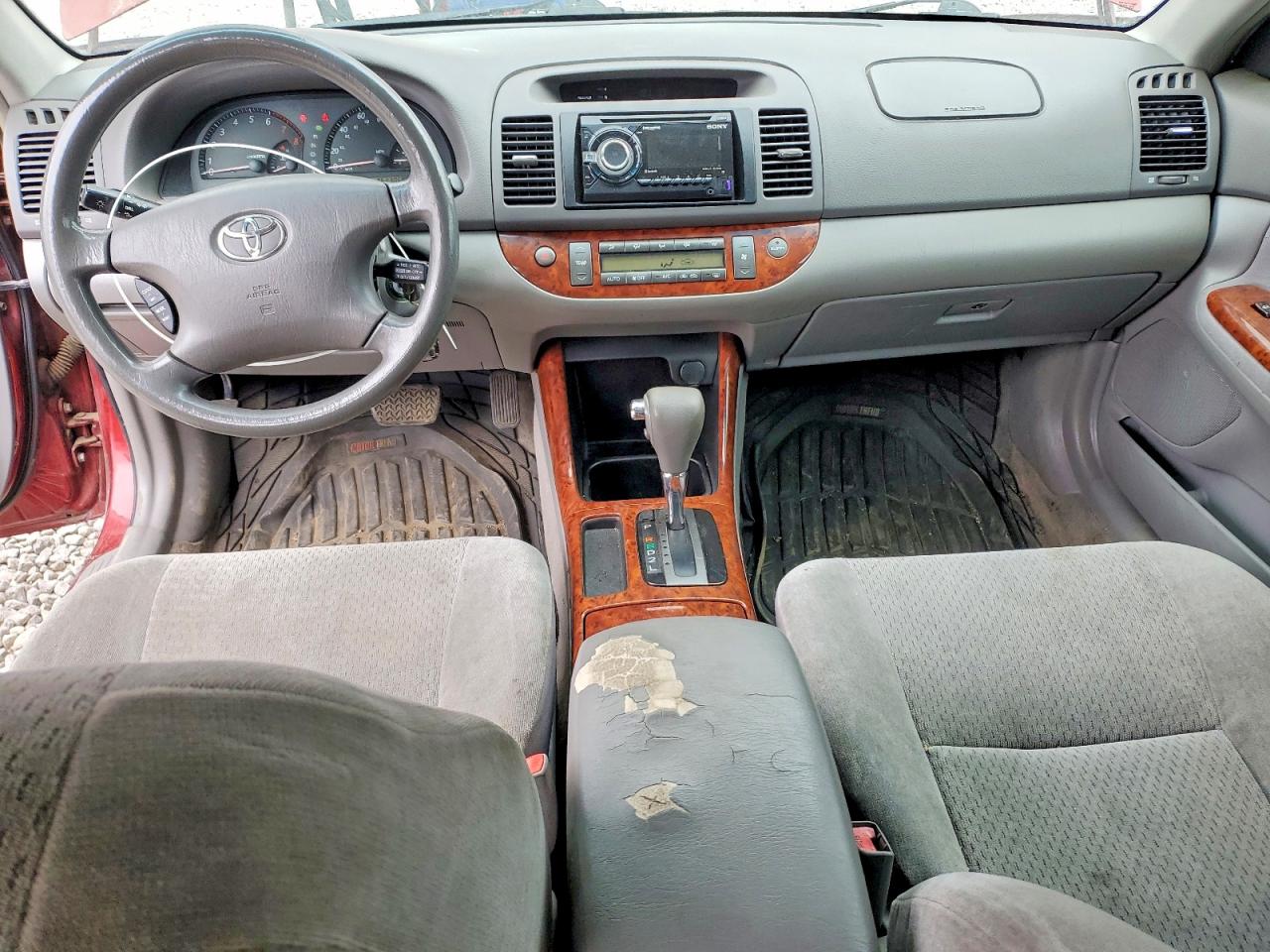 2002 TOYOTA CAMRY XLE photo 15