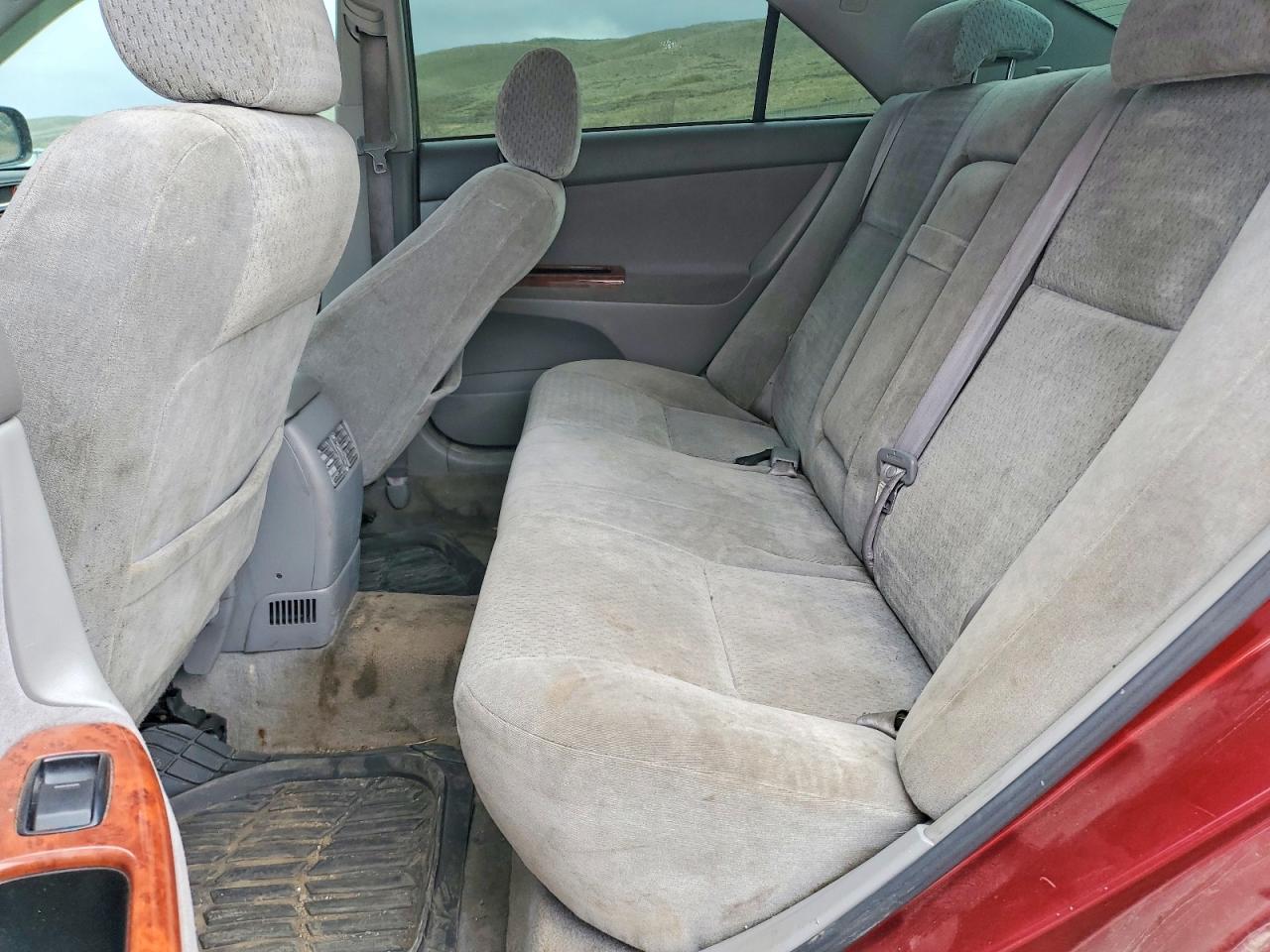 2002 TOYOTA CAMRY XLE photo 19