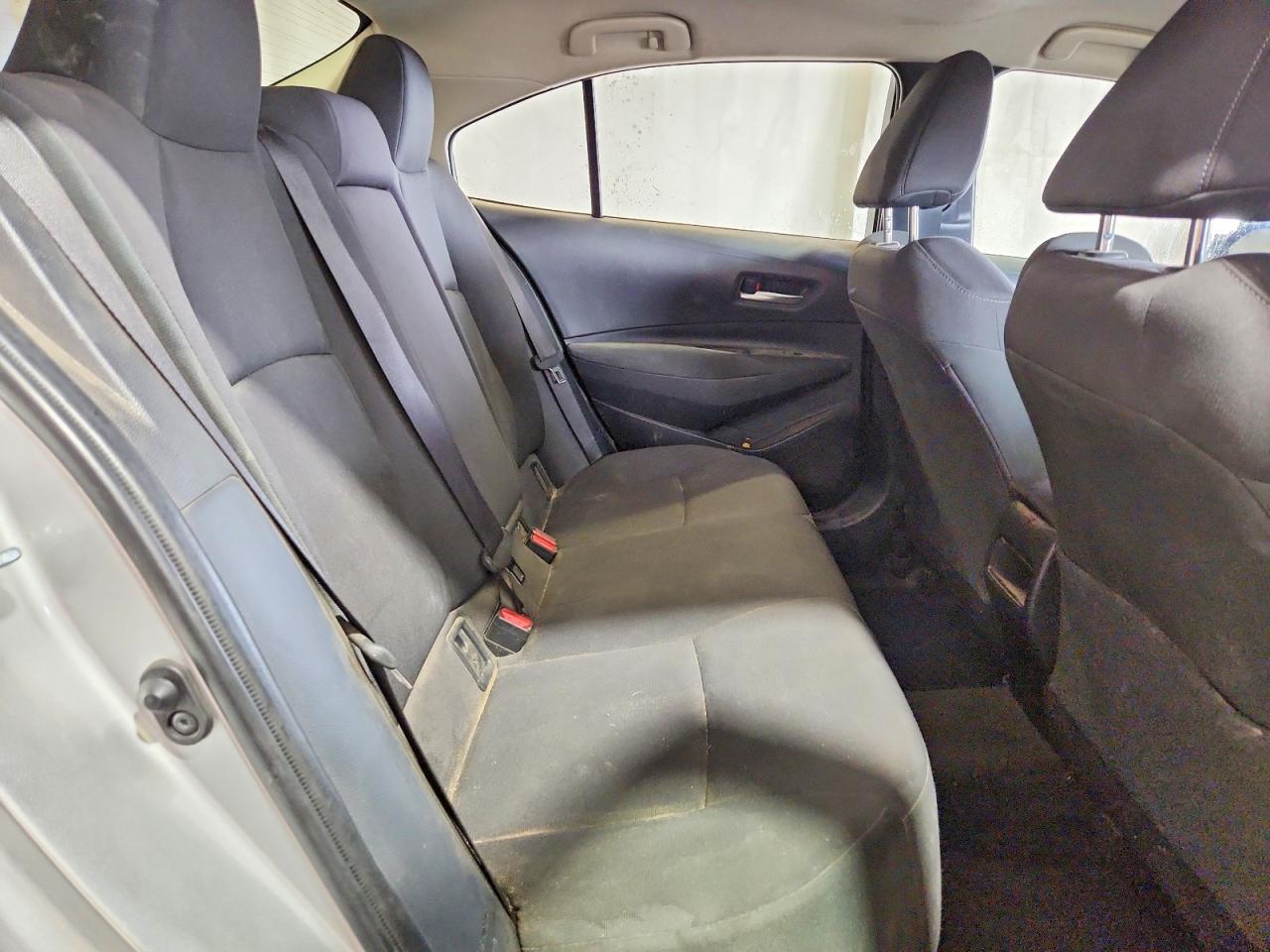 2021 TOYOTA COROLLA LE photo 19