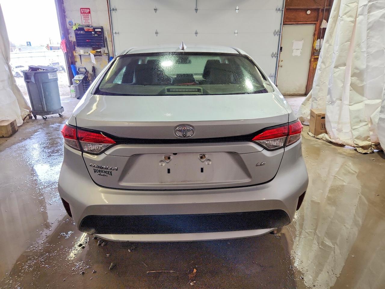 2021 TOYOTA COROLLA LE photo 11