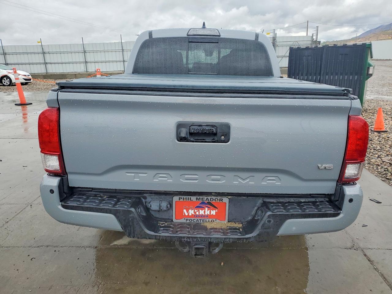 2019 TOYOTA TACOMA TRD OFF-ROAD photo 11
