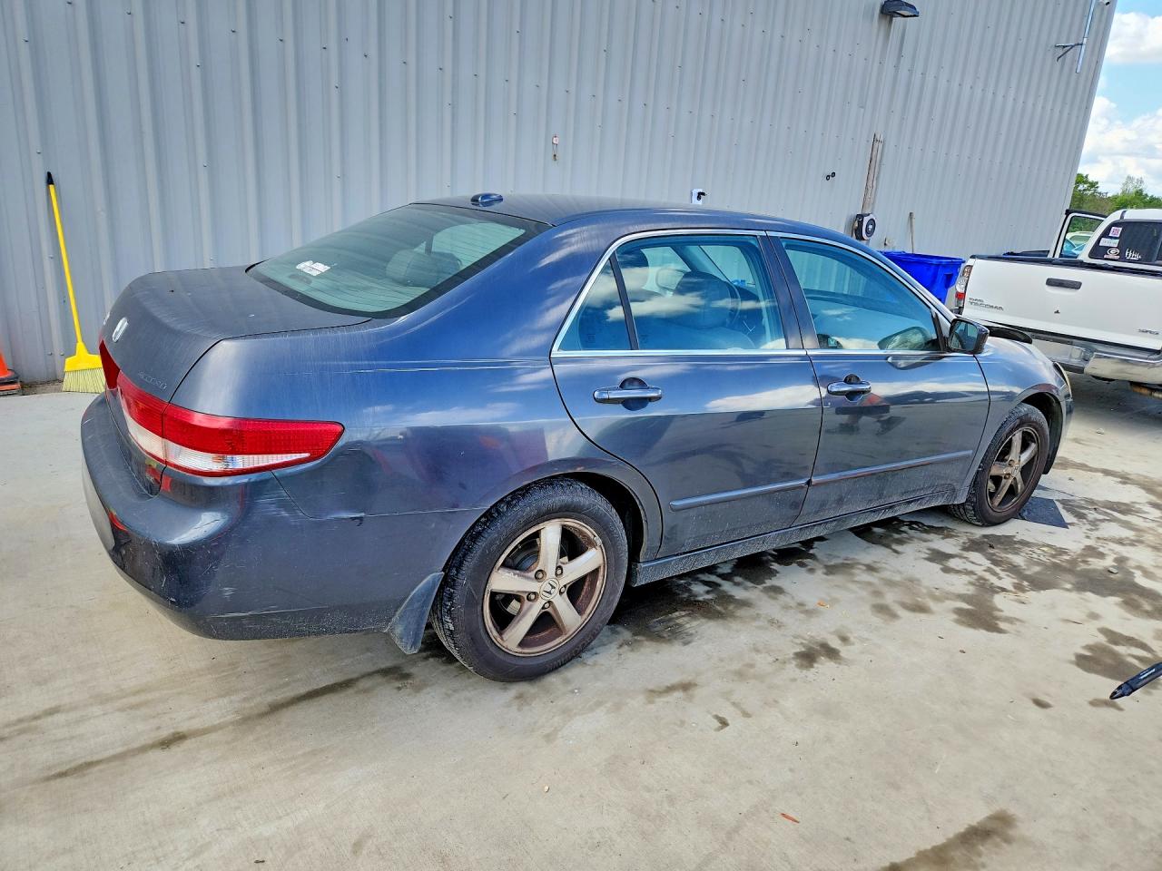 2004 HONDA ACCORD EX photo 3