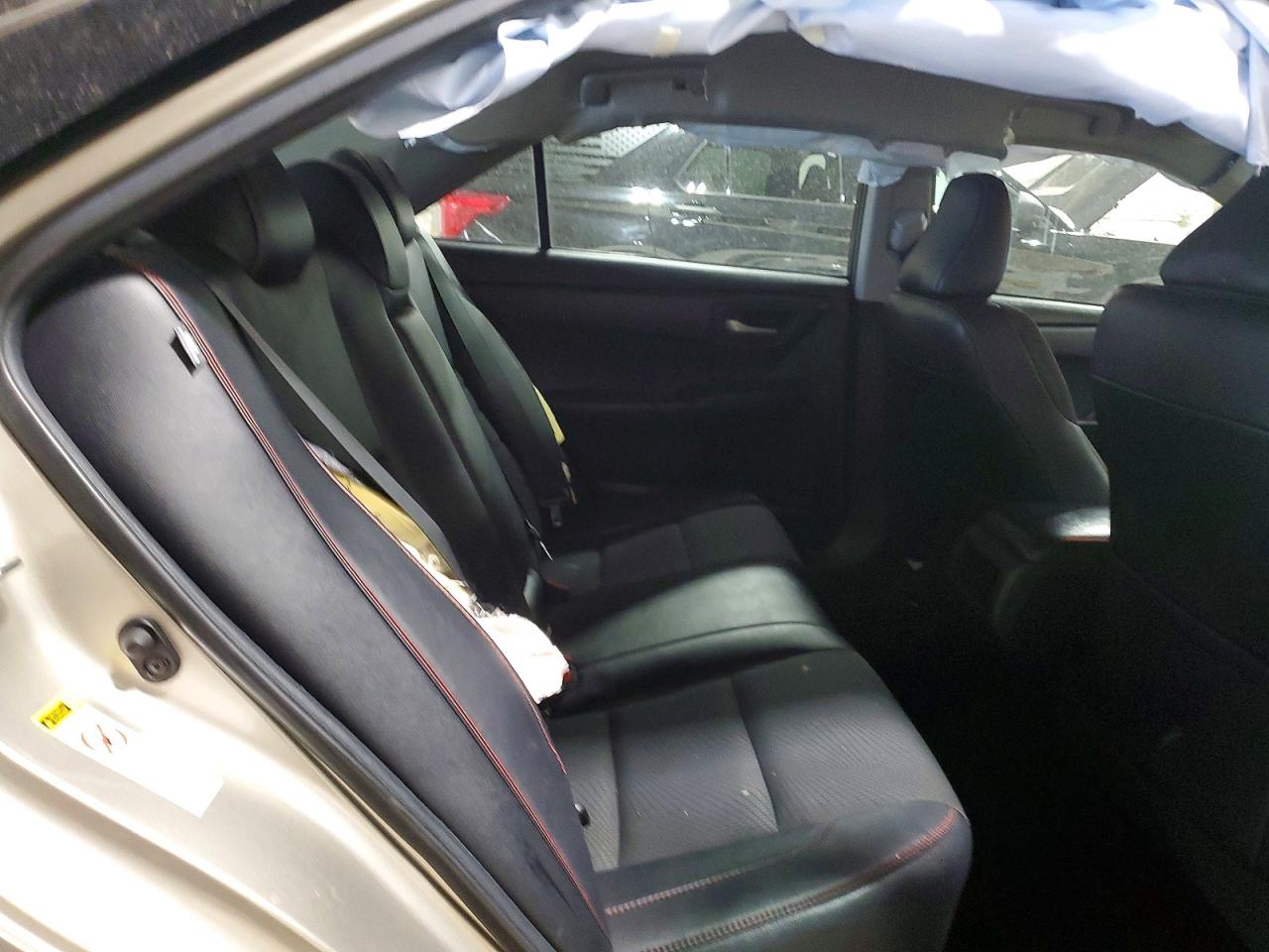 2017 TOYOTA CAMRY SE photo 28