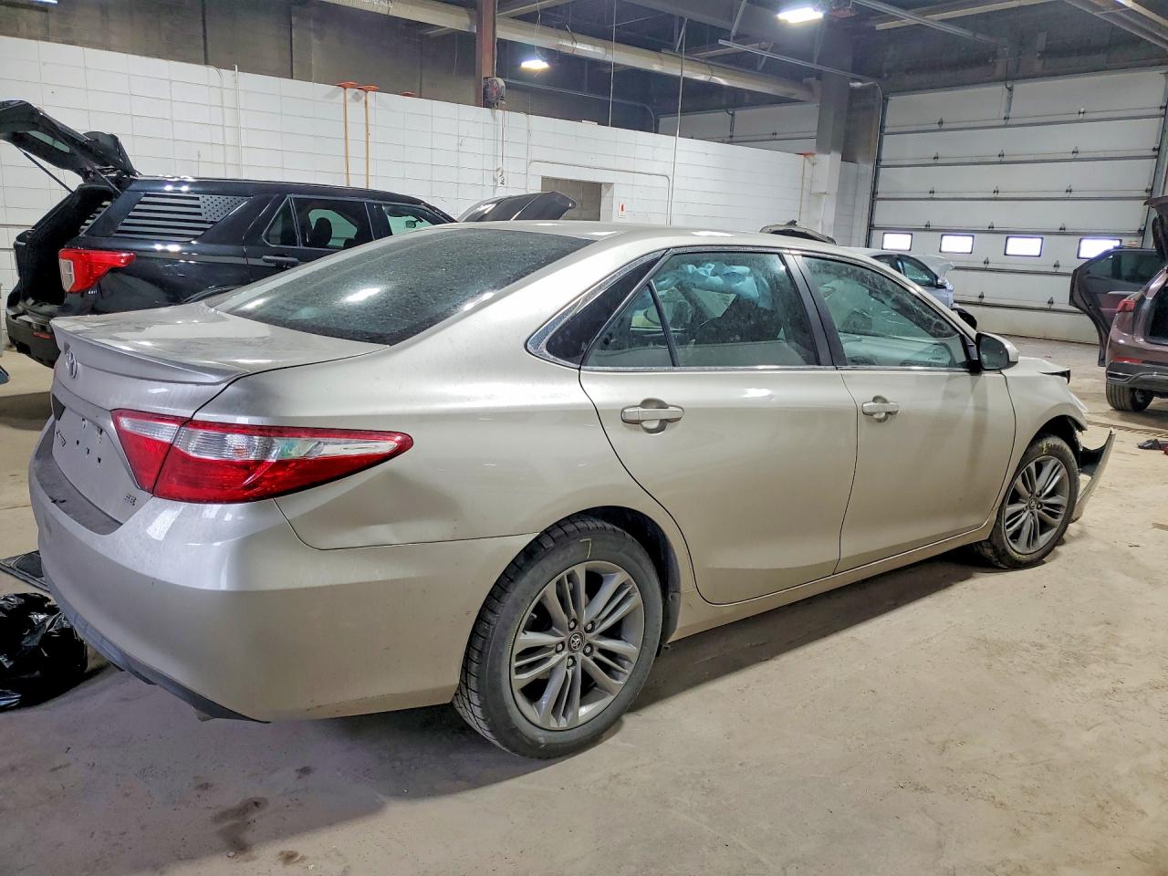 2017 TOYOTA CAMRY SE photo 7