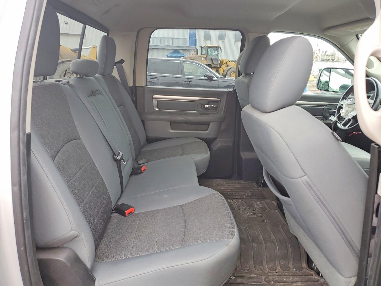 2016 RAM 1500 SLT photo 11
