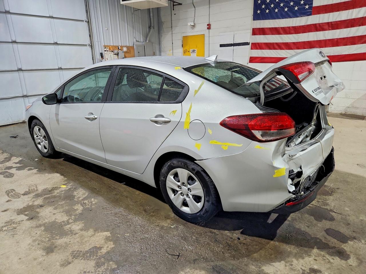 2018 KIA FORTE LX photo 2