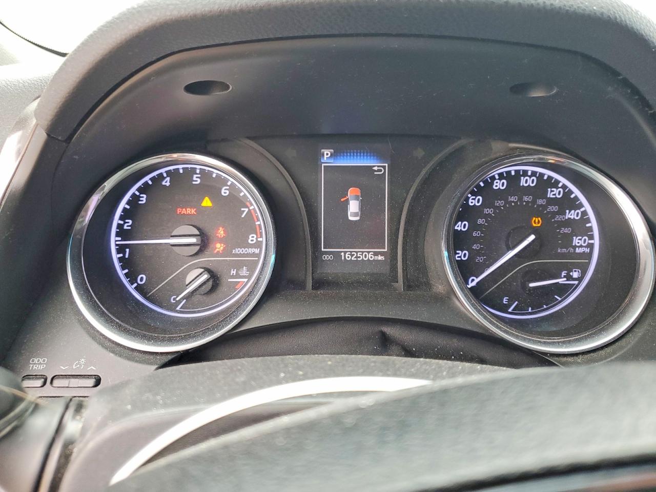 2019 TOYOTA CAMRY LE photo 9