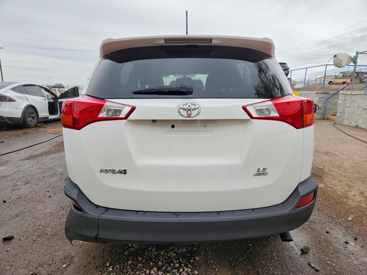 2015 TOYOTA RAV4 LE photo 11