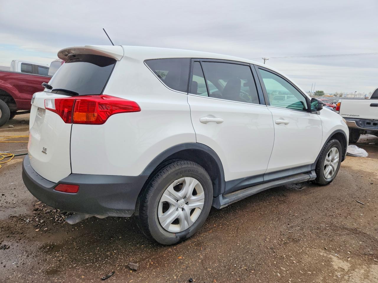 2015 TOYOTA RAV4 LE photo 5