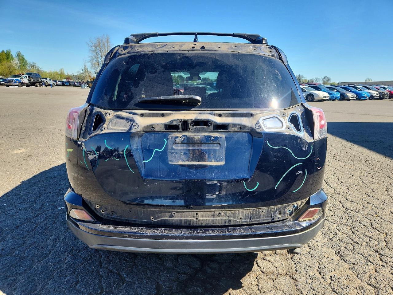 2017 TOYOTA RAV4 LE photo 6