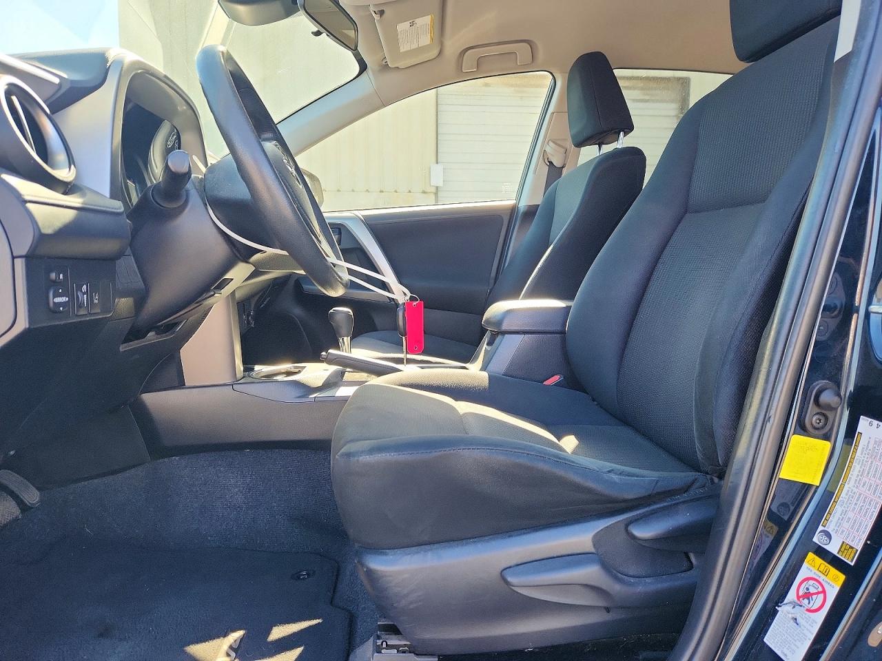 2017 TOYOTA RAV4 LE photo 7